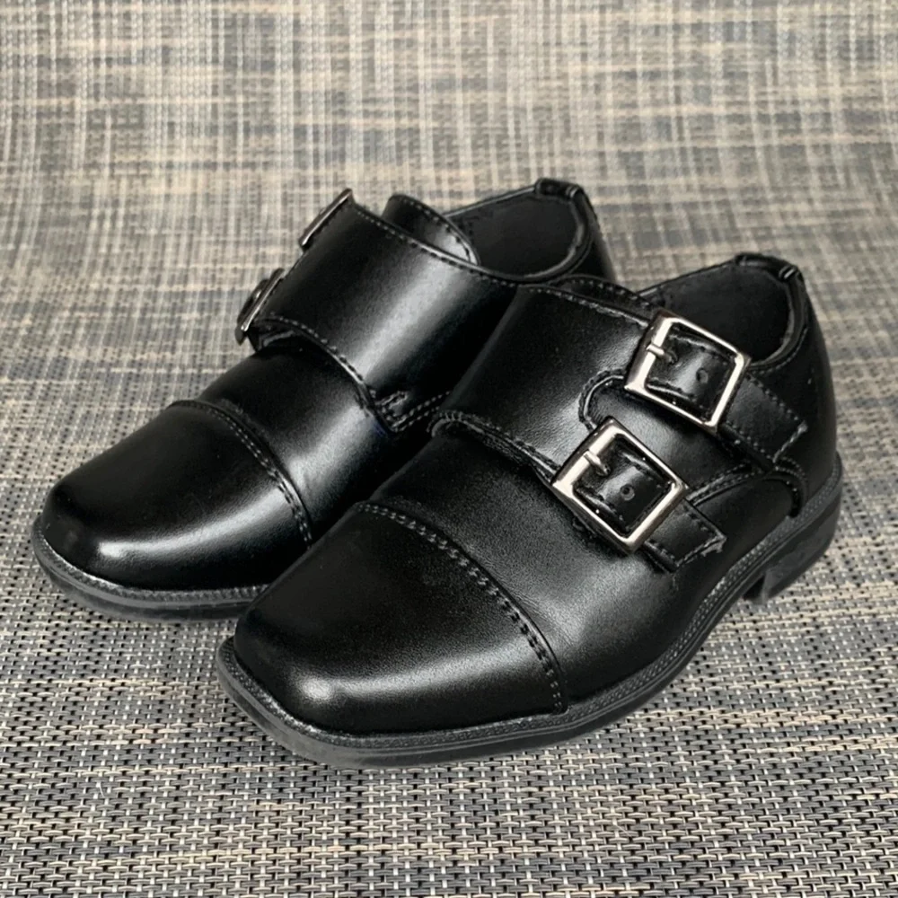Perry Ellis these perry